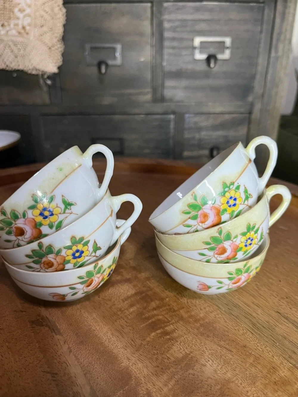 Vintage MINIATURE 28 piece Porcelain Tea Set‎